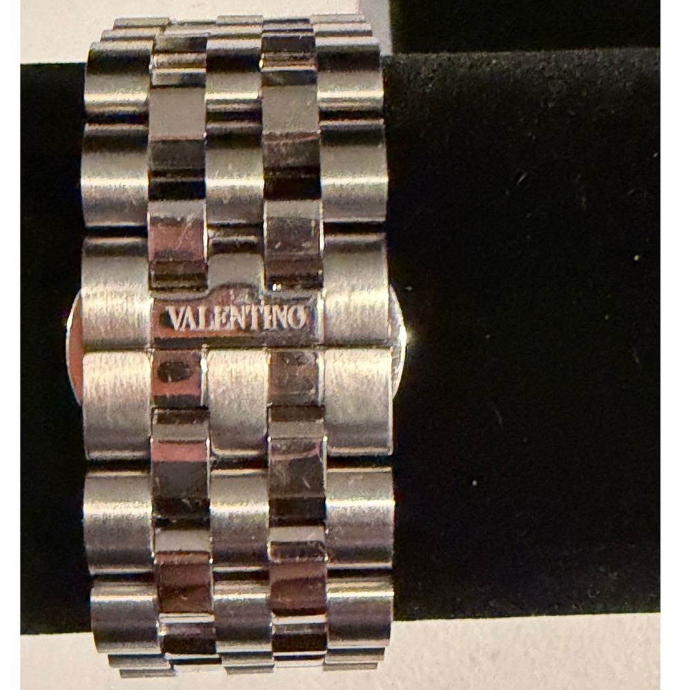 Valentino V39 Swiss Made Watch Stainless Steel Octagon Case Silver Dial Date - Picture 3 of 7